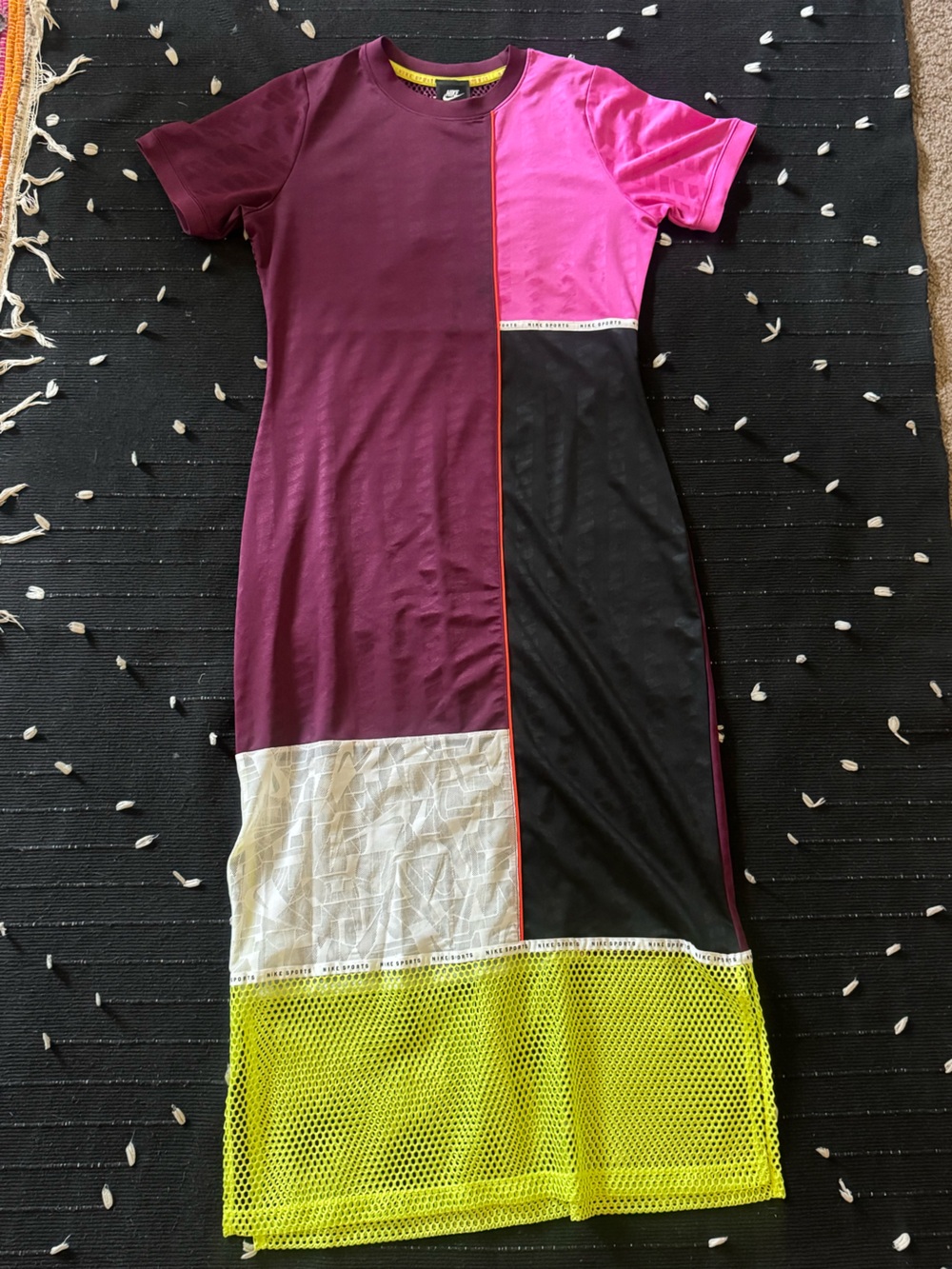 NIKE NSW BORDEAUX COLOR BLOCK DRESS